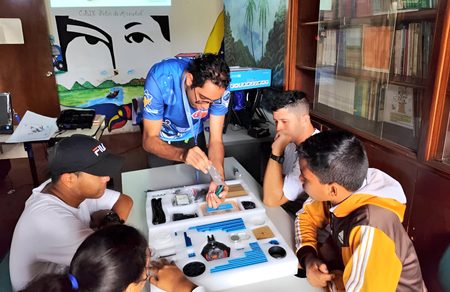 Infocentro Yaracuy lleva charla informativa al T.E.L.B. Pilar Kreubel