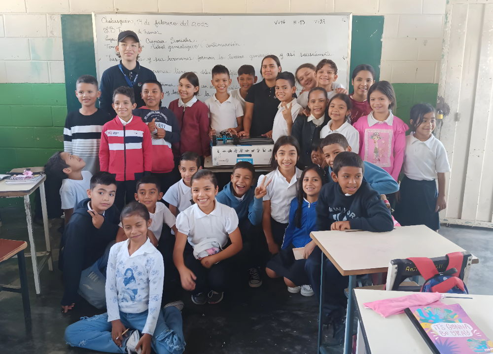 Chabasquen avanza en Robótica Básica para los más jóvenes