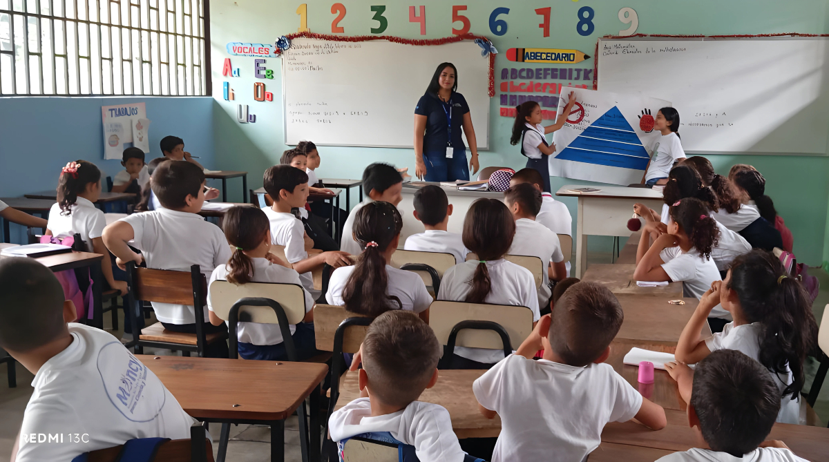 Infocentro ACAV lleva formación sobre Ciberacoso a estudiantes de la Escuela Básica Quebrada Negra