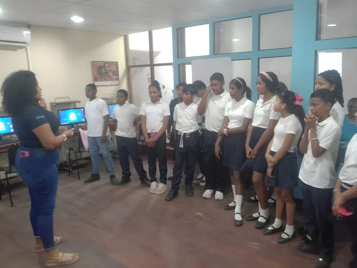 Infocentro Biblioteca Pública José María España promueve la ciberseguridad entre niños y niñas de La Guaira