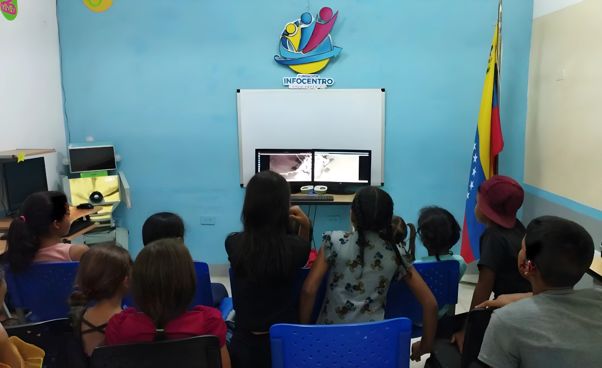 Cineforo «Viaje por el Universo» en Infocentro de Falcón