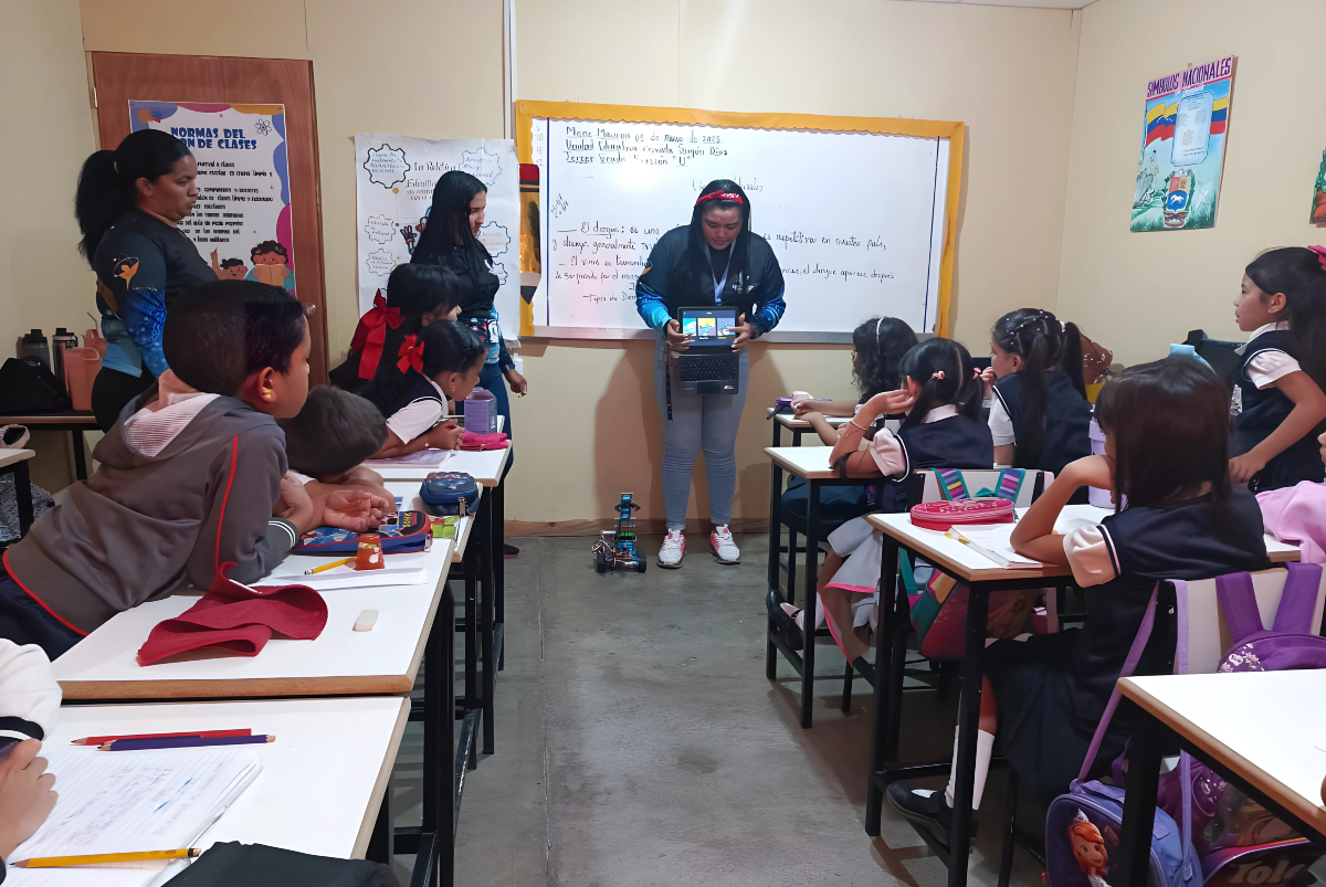 Taller de Introducción a la Robótica en Infocentro Falcón