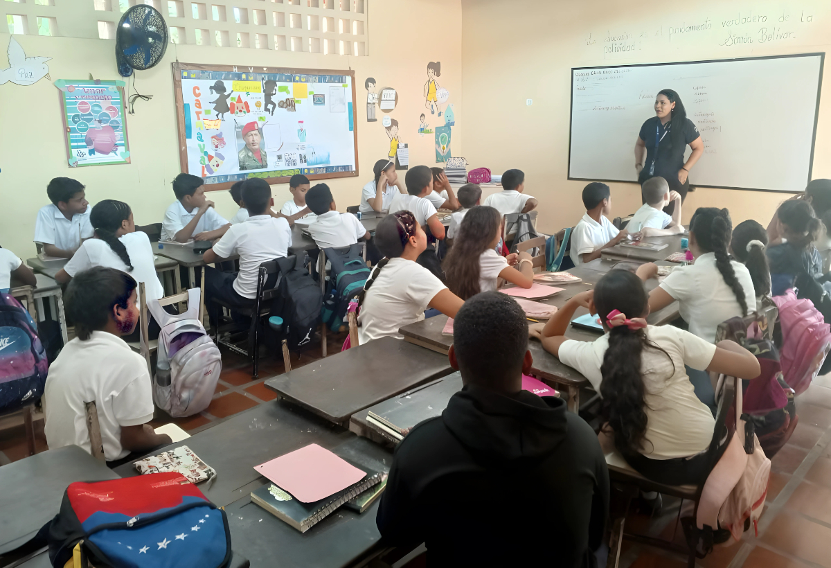 Infocentro Simón Chávez Lidera Campaña de Prevención de Retos Virales en Escuelas de Urimare
