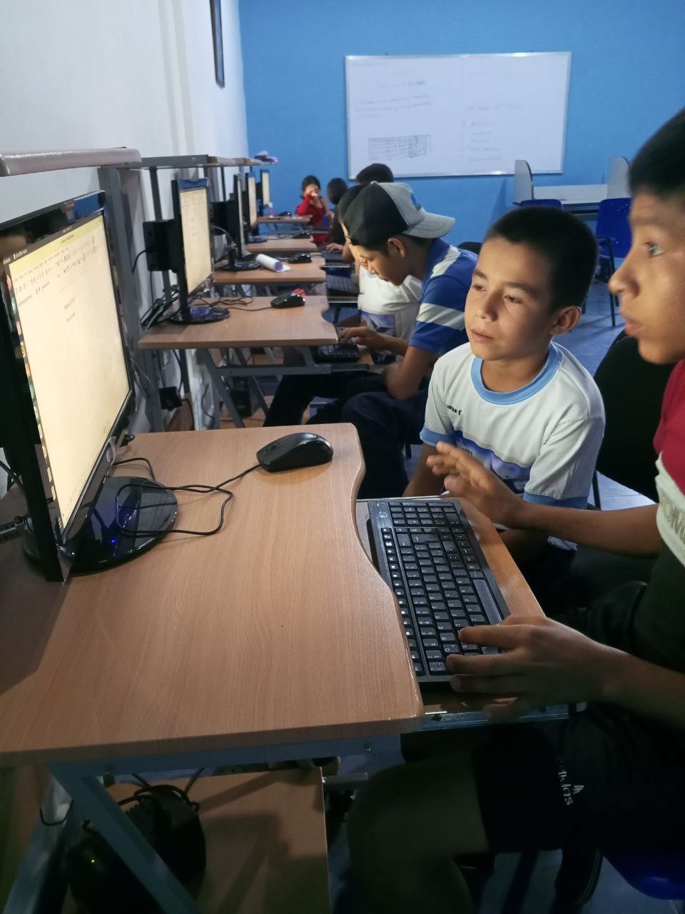 Futuro Digital: Jóvenes de Pedraza Adquieren Habilidades Tecnológicas Esenciales