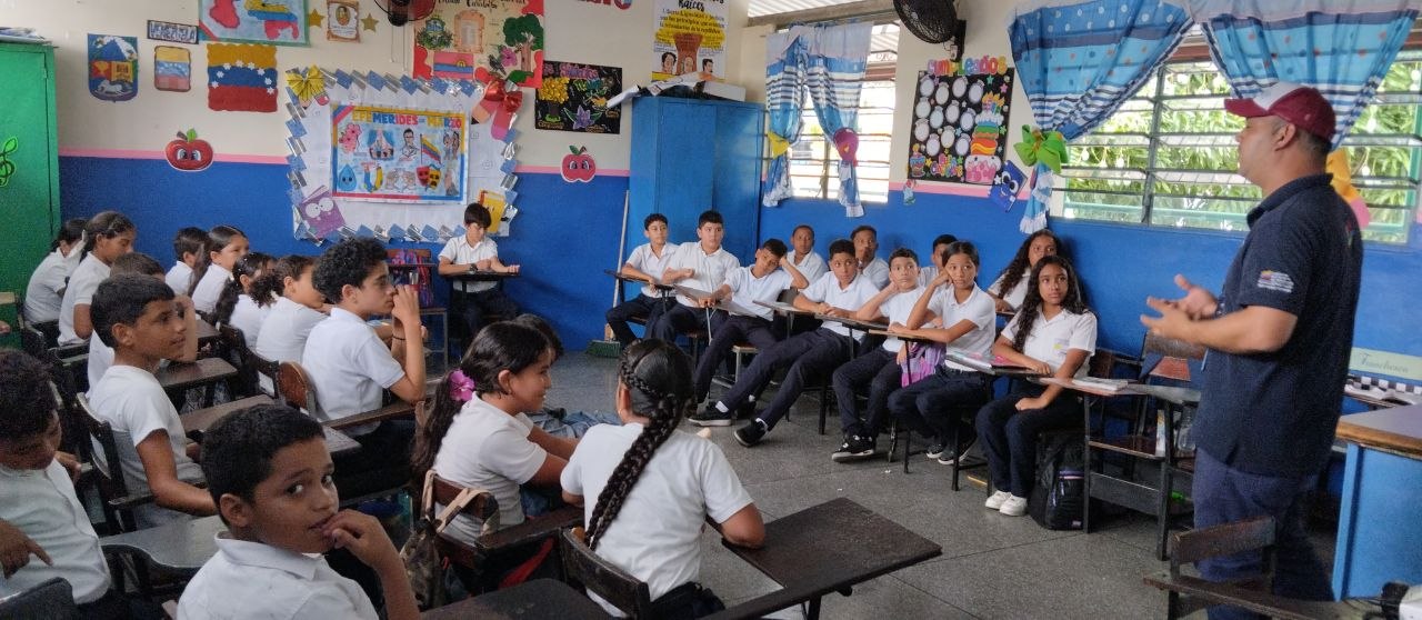 Formación tecnológica para la generación de relevo desde la E.B. Pbro. Crispín Pérez en Tocuyito
