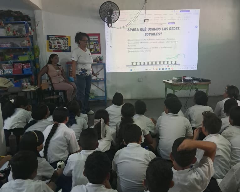 Infocentro Carabobo fortalece el bienestar digital en la U.E. Juan Antonio Pérez Bonalde