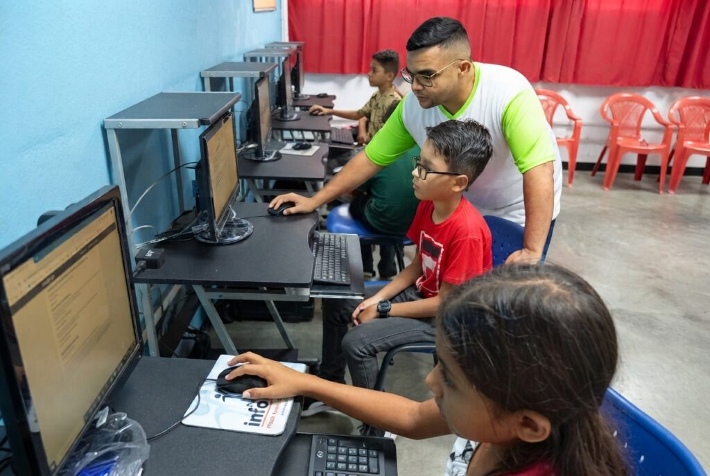 Infocentro El Rotario capacita a jóvenes en el uso de herramientas ofimáticas libres