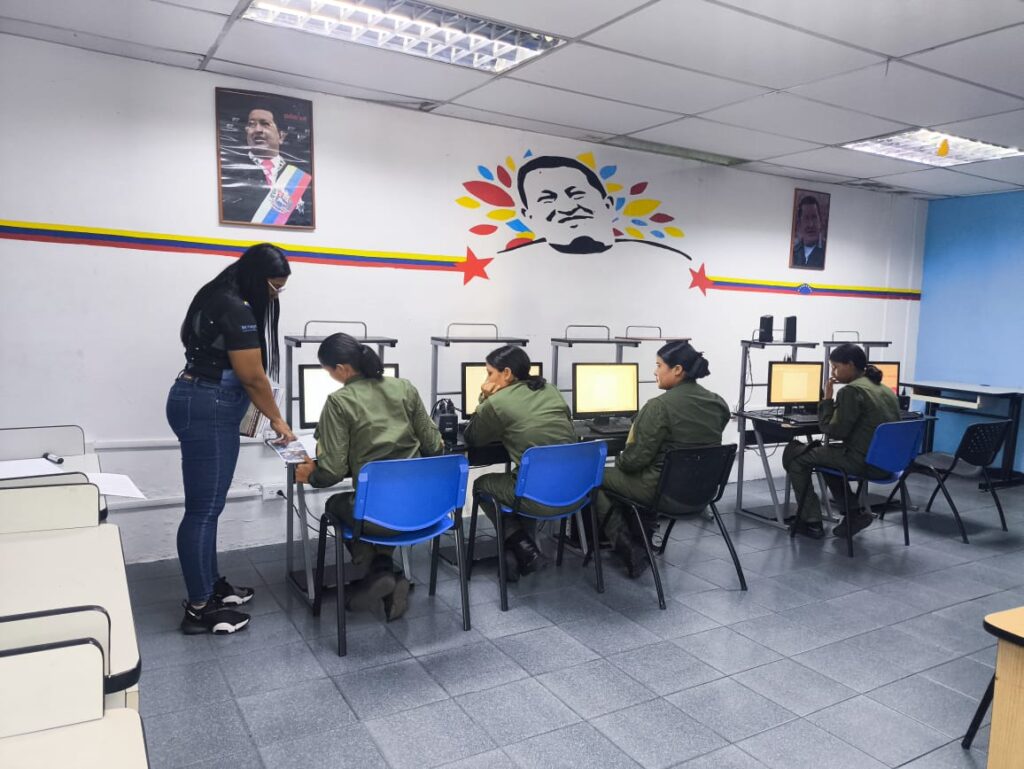 Funcionarios de La Guardia Nacional Bolivariana se capacitan en herramientas de Ofimática y Software Libre