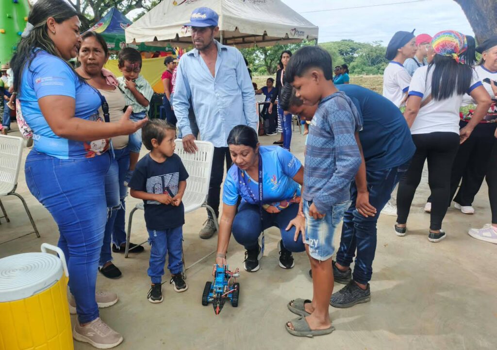 Infocentro promueve la inclusión tecnológica y la robótica educativa en jornada de atención integral a comunidades indígenas E’ñepa y Jivi de Guárico
