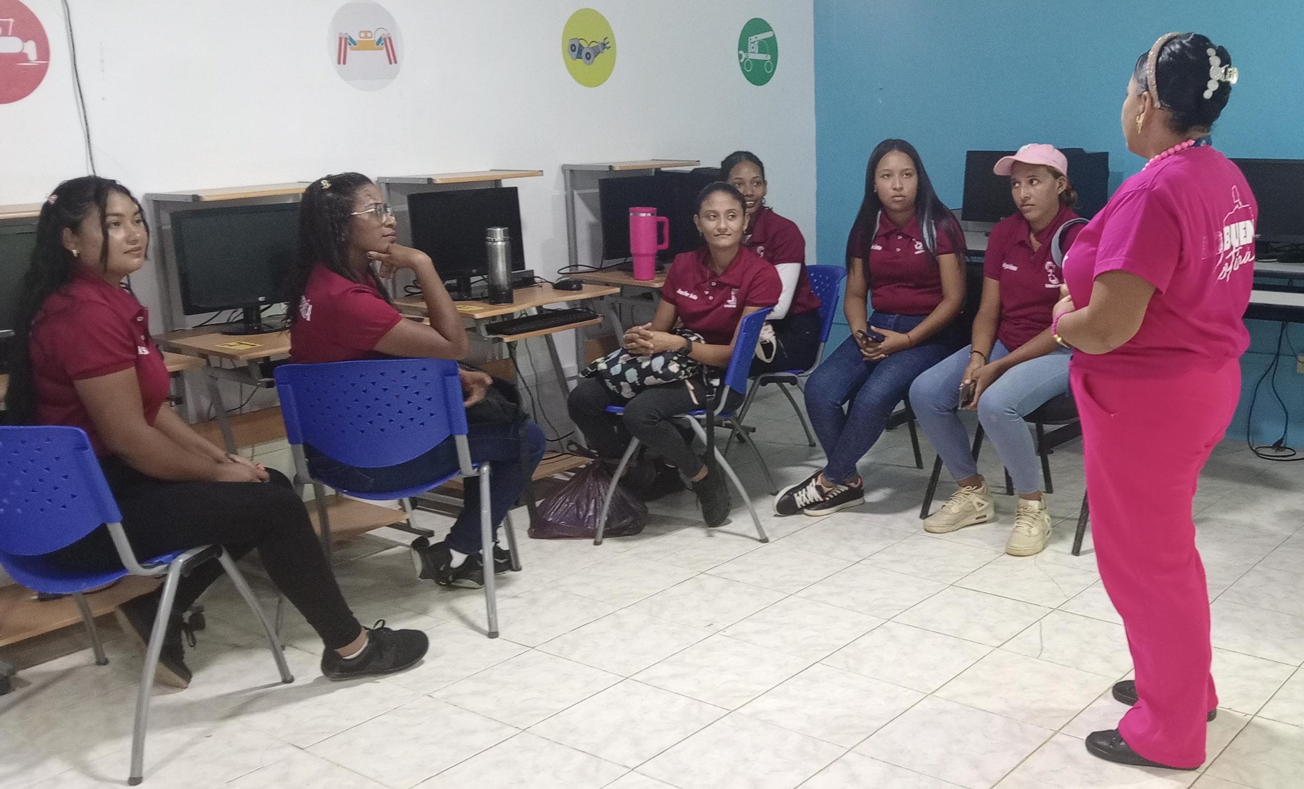 En Falcón se realizó el conversatorio “Concientización, Prevención y Detección Precoz del Cáncer de Mama»