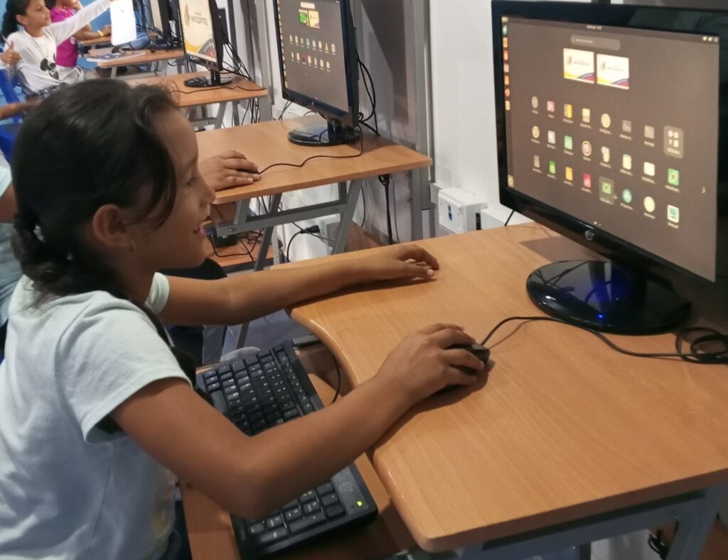Infocentro impulsa la formación tecnológica y creativa en Barinas