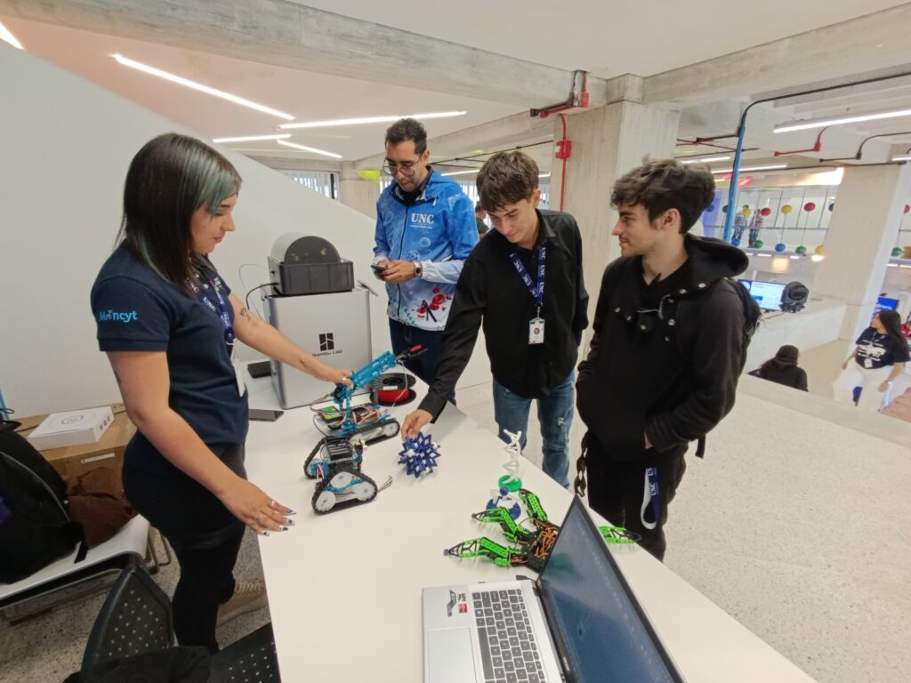 Infocentro Distrito Capital promueve el uso de nuevas herramientas socio-tecnológicas
