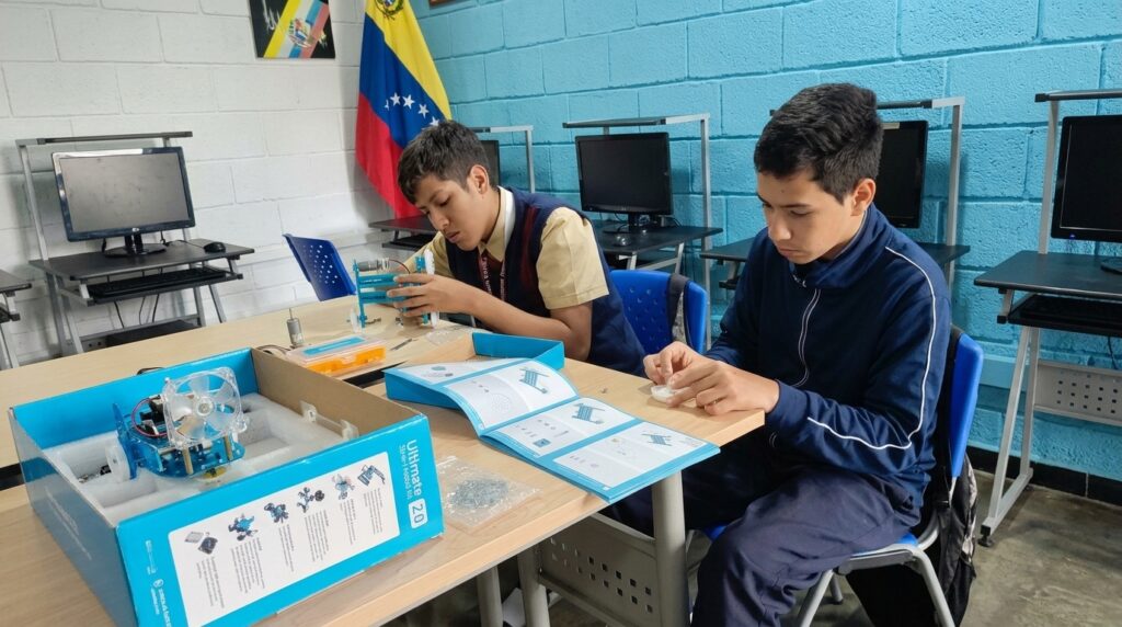 Infocentro impulsa la Robótica Educativa y el pensamiento tecnológico en jóvenes de Mérida