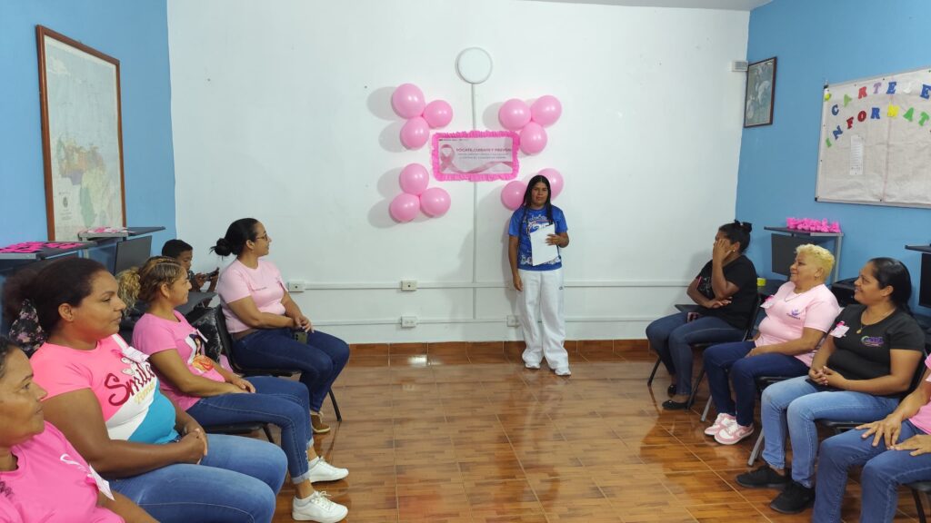 En Infocentro Falcón se conmemora el Mes Rosa junto a las mujeres de la comunidad de Jacura