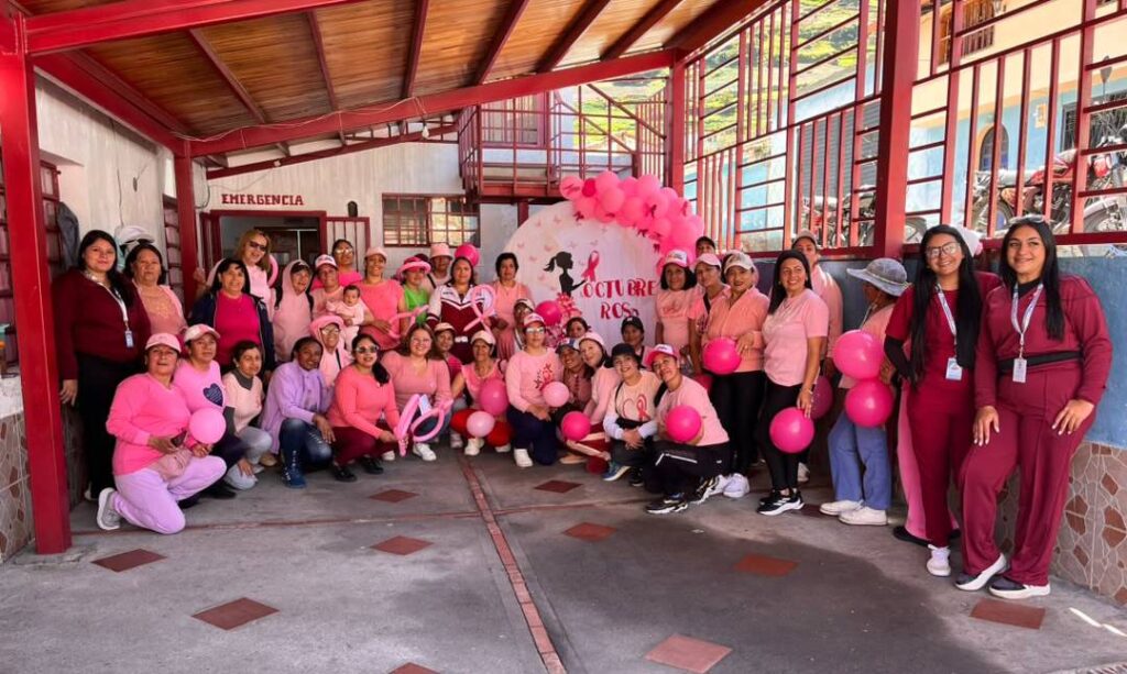 Comunidad de Chachopo se une en bailoterapia por la prevención y sensibilización contra el Cáncer de Mama