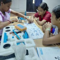 Los niños y niñas de Lara se forman en tecnología con las Vacaciones Robóticas de Infocentro