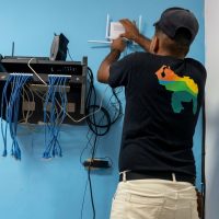 ¡Más conectados! Instalan internet de alta velocidad en el Infocentro Altamira de Cáceres