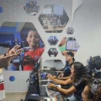 Facilitadores de Caracas se forman en el programa «Pequeños Ingenieros» para impulsar la ciencia tecnológica en las comunidades